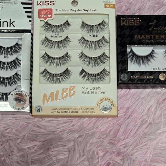 Bundle of Kiss Ardell Lashes - Picture 4 of 4